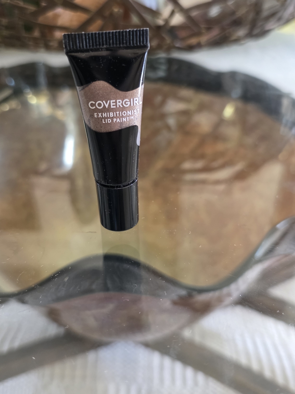 COVERGIRL Exhibitionist Lid Paint - Shimmery